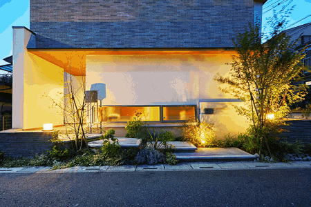 照明演出で陰影の美しさを楽しむ