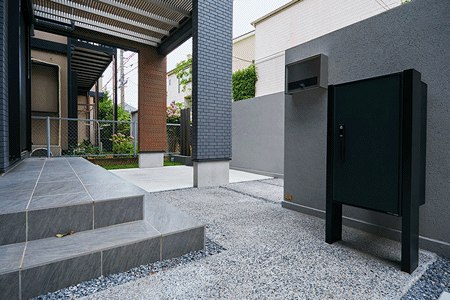 ウォールの裏側は機能性をもたせた空間に